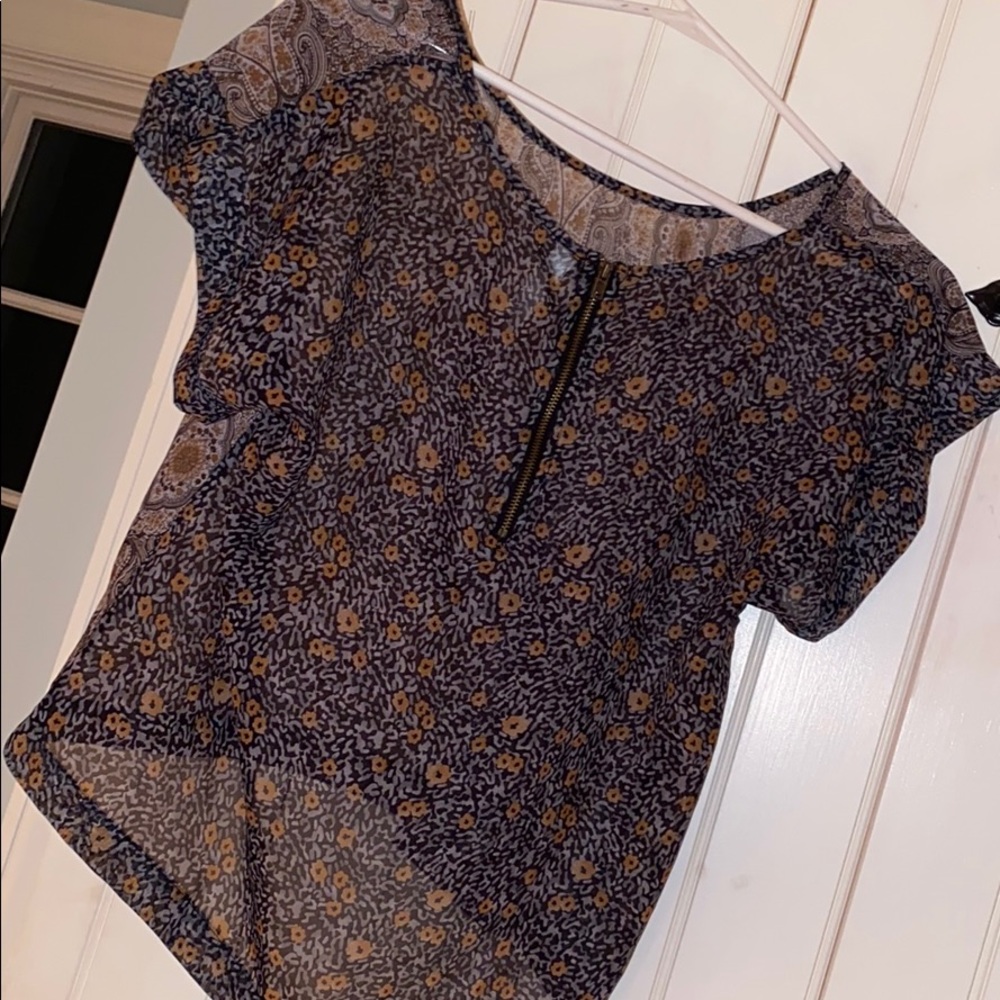 Blouse - Picture 2 of 2